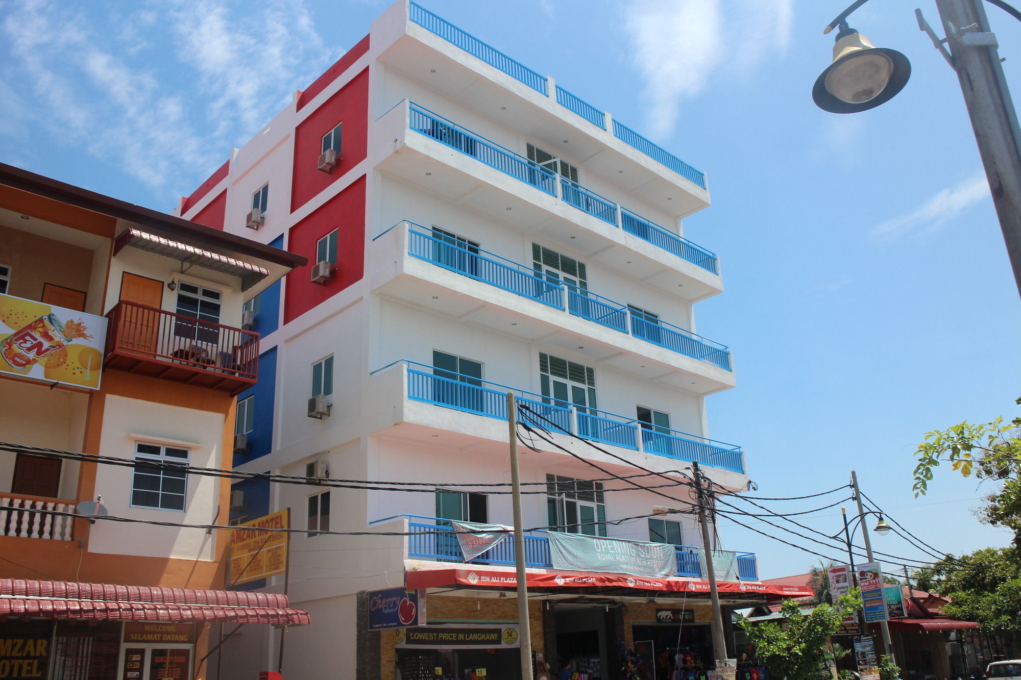 Royal Agate Beach Resort Pantai Cenang  Exterior photo